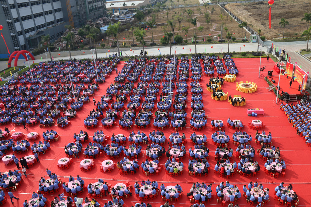 回望已往，，，，，，期盼未来，，，，，，PG赏金女王科技年终庆典圆满竣事