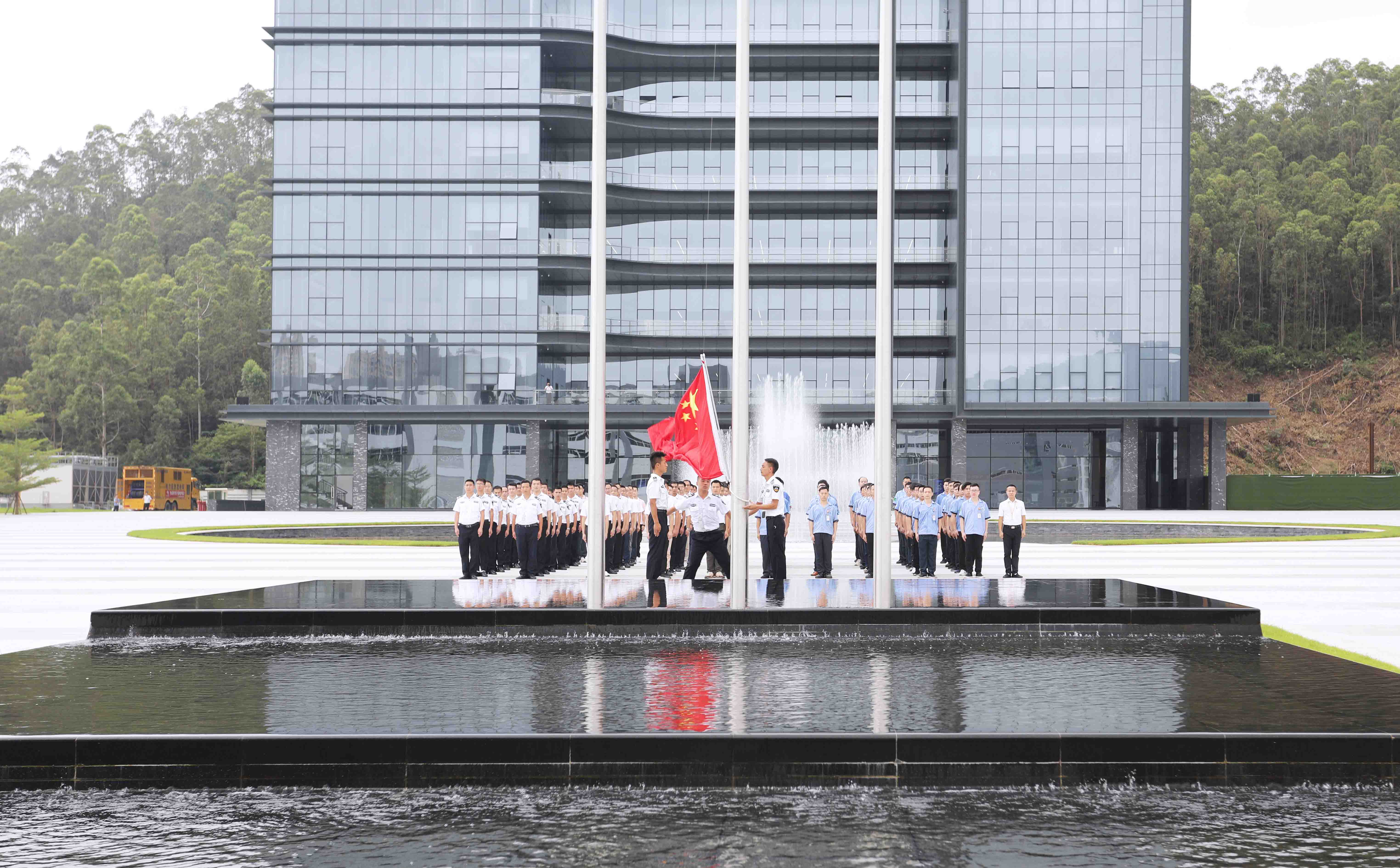 PG赏金女王科技举行八一退伍武士运动